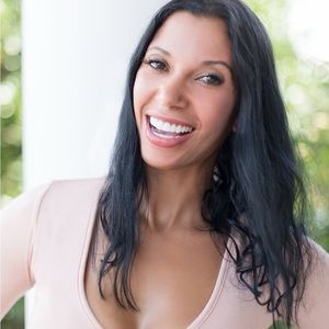 Meet your Posher, Toneka